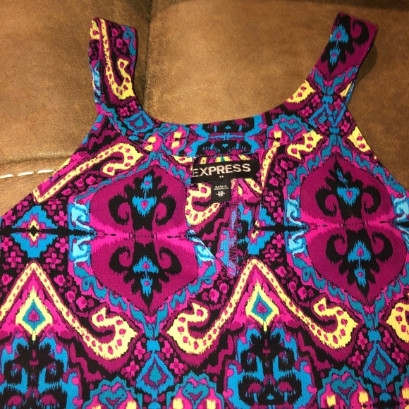2/$10🛍Express Tank Top - Picture 2 of 5